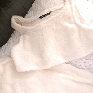 Soft fuzzy sweat crop top outfit